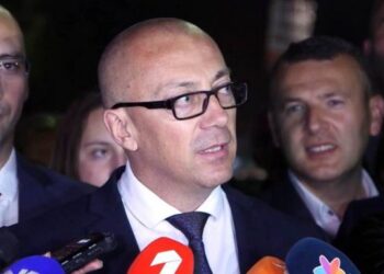 ‘Nëse tentohet të hiqen barrikadat me dhunë…’/ Lista Serbe kërcënon ‘hapur’: Do të marrin përgjigjen e popullit serb
