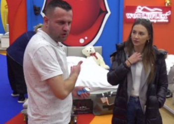 “Hiqe se bëhem keq!”/ Rrengu me karkalecin, Luizi bën të qajë Kiarën