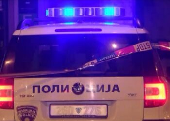 Prag-tragjedie/ Pas përleshjes së dhunshme fizike, babai tenton të godasë me makinë të birin