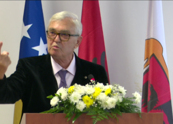 Ish presidenti Meidani në Kosovë: Kur do të vijë dita të kemi një himn të vetëm