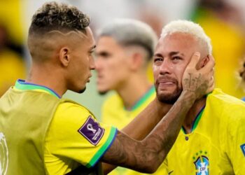 Një rekord “i qarë me lot”! Neymar bëhet legjendë për Brazilin në ditën e gabuar