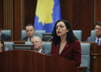 Kritikohet ashpër presidentja Vjosa Osmani për fjalimin vjetor: Sulmon UÇK-në! ‘Përçarëse’, ‘inatçore’, ‘notere e Kurtit’