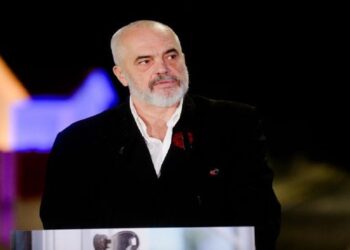 Familjet me shtëpi të reja do paguajnë kredi? Rama përgënjeshtron lajmin: Gënjeshtër sy për sy, qytetarët do t’i marrin ato falas