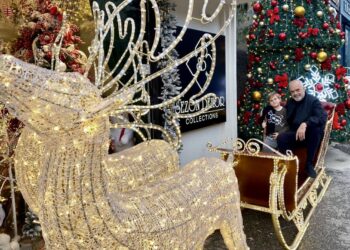 FOTO/ Edi Rama shijon fundjavën me Zahon, poston foton në slitën festive
