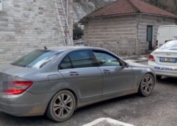 Arrestohet një 45-vjeçar në Gjirokastër, u kap duke transportuar 3 emigrantë të paligjshëm