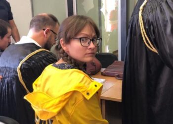 “E mbyllur në kafaz”, zbardhen letrat nga qelia të blogeres ruse të akuzuar për spiunazh: Ende s’është gjetur një përkthyes, asnjë informacion mbi hetimin