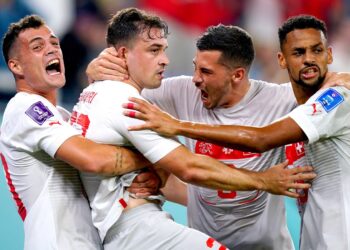 Xhaka e Shaqiri eliminojnë Serbinë nga Botërori, Kameruni bën surprizën, merr fitore historike ndaj Brazilit