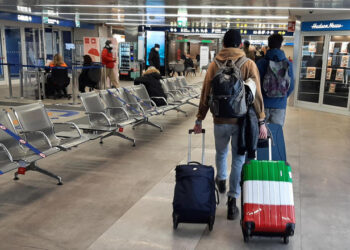 Mediat vendase/ Italia kthehet një shekull pas, rriten masivisht ikjet nga vendi