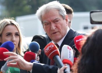 Protesta e 6 dhjetorit/ Policia thërret “Rithemelimin”, Berisha: Bulevardin nuk e lëshojmë. Tani gjithçka, në dorë të…!