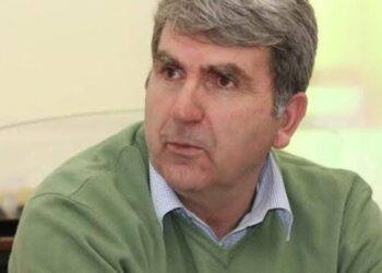 Shqiptarët s’do kenë mundësi për azil në Angli pas marrëveshjes Britani-Shqipëri, pretendon gazetari