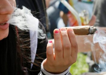 “Një grua shiste kokainë”/ Eksperti tregon dy ngjarjet alarmante në shkollë: Dy nxënës në banjo me lëndë narkotike