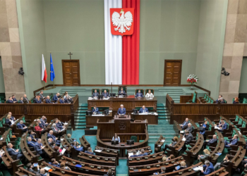 Parlamenti polak shpall Rusinë “shtet sponsorizues të terrorizmit”