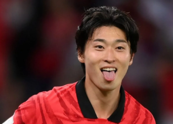Fama e shpejtë/ Futbollisti korean fik telefonin, pas propozimeve të shumta për martesë