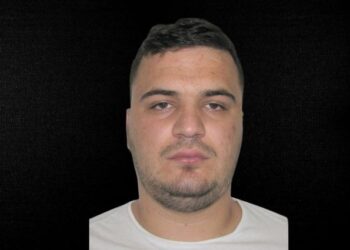 Masakra e Lushnjes, prokuroria hedh poshtë rrëfimet e dëshmitarëve: Kontradiktore! Taullau: Ishin pamje bardhezi, por Laert Haxhiu s’ka qenë