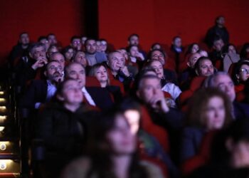 Merr pjesë në aktivitetin e ambasadores Yuri Kim/ Meta “sfidon” Berishën, e ‘tradhëton’ sërish…!