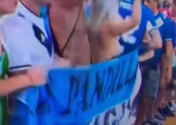VIDEO/ Çfarë kaloi pa u parë nga ndeshja, tifozja “e çmendur” feston “topless” në mes të stadiumit fitoren e Argjentinës