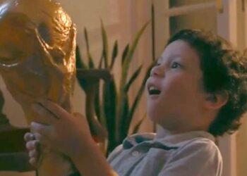 VIDEO/ Dhuratë një Kupë Bote, emocione për 47 milionë argjentinas në urimin e Krishtilindjeve: Faleminderit Papa Lionel