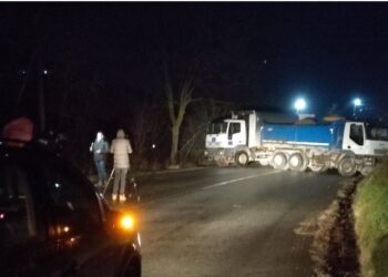 Prag-konflikti i armatosur/ Përplasje me armë: Serbët dhe policia e Kosovës shkëmbejnë plumba në Zveçan