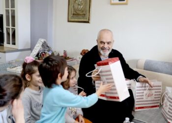 Rama: Nënat me tre ose më shumë fëmijë, nga 1 janari do përfitojnë nga programi i mbështetjes me sigurime shëndetësore e shoqërore