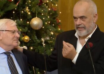 Luhatja e tensionit/ Rama zbulon zgjidhjen e mjekut të QSUT: I thashë u plaka! Më tha merr një karamele çdo mëngjes