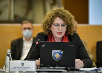Ministrja e Industrisë në Kosovë dënohet për mos deklarim të pasurisë