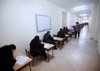 Mësuesit/ Cilat janë kategoritë që i nënshtrohen testit psiko-social, vlerësimi do të vendosë nëse…