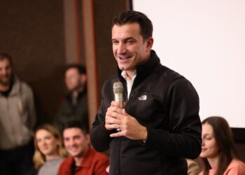 Veliaj me të rinjtë e Njësisë 11: Fushën e Laprakës dhe shumë hapësira të tjera ia kthyem publikut