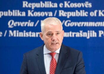 Të shtëna në veri të Kosovës, reagon Zvelça: Lojërat e Vuçiçit po vazhdojnë, qytetarët të mos bien pre e propagandës së Serbisë