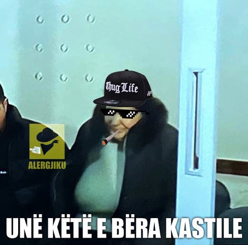 FOTO/ Në rrjet plas gallata: Në Gjirin e Lalzit, politikanët dhe zyrtarët nisin t’i pastrojnë vetë shtëpitë