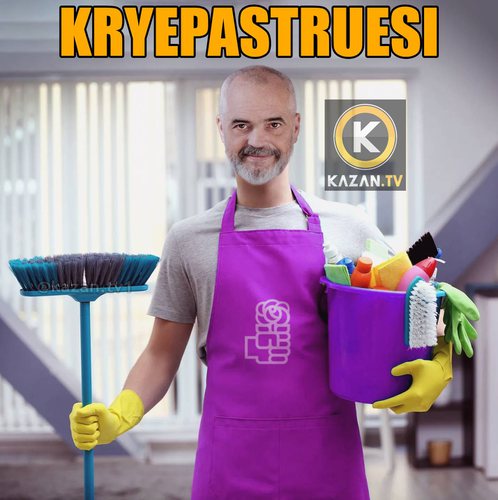 FOTO/ Në rrjet plas gallata: Në Gjirin e Lalzit, politikanët dhe zyrtarët nisin t’i pastrojnë vetë shtëpitë