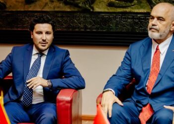 “Dritani është fenomen në politikë”, Rama në promovimin e librit të Abazoviç: Jam këtu si mik dhe koleg