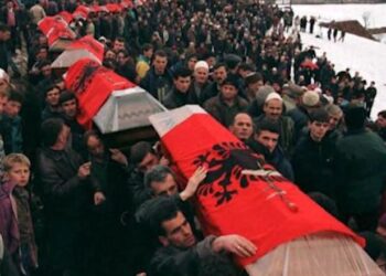 24 vjet nga masakra e Reçakut, ​ndizen qirinj për viktimat e gjenocidit në Kosovë