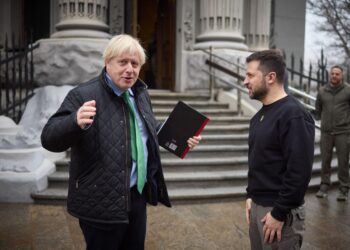 Boris Jonson vizitë të papritur në Ukrainë, Kievi: Miq të tillë vlejnë më shumë se tanket