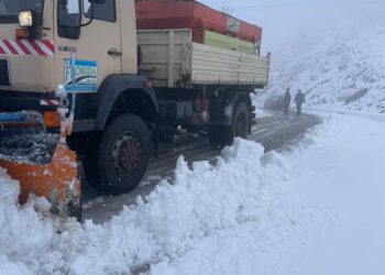 Moti i keq/  Hapet rruga e Arbrit, mbi 200 mjete ishin të bllokuara