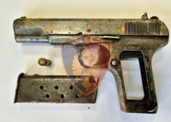 Policia zbardh plagosja e të riut në Shkodër: U qëllua aksidentalisht nga 15 vjeçari të cilit i dha armën