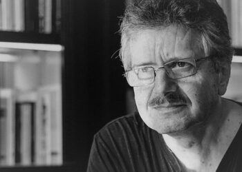 “Zonja Nexhmije! Agjent i cilave shtete ishte im atë? Që të kërkoj pension si familje dëshmori…”