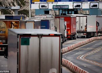 Britania rrit 5-fish çmimin e gjobës për emigrantët ilegalë