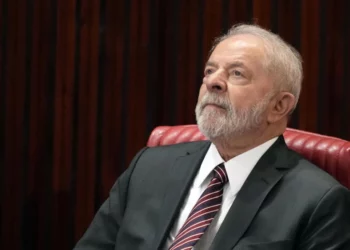 Presidenti i Brazilit, Lula shkarkon shefin e ushtrisë pas trazirave pro Bolsonaros