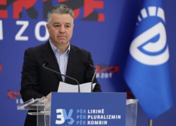 “Arkëtoi 550 mln euro më shumë gjatë 2022”, PD: Qeveria mban të lartë çmimin e naftës, sepse kështu mbush xhepat në kurriz të shqiptarëve