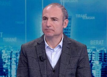 “Projekt i Ramës për ta vrarë”/ Bumçi: Opozita nuk krijohet nga qeveria dhe as nga gjykata, por nga njerëzit
