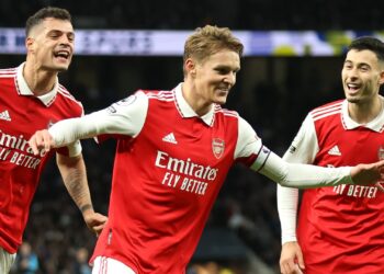VIDEO/ Arsenali i Xhakës bën paraqitje fantastike, fiton derbin kundër Tottenham