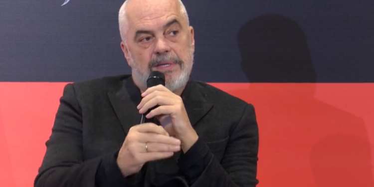 VIDEO/ Rama, bashkëbisedim me Plasarin: Kemi nevojë që ta njohim dhe vlerësojmë më mirë figurën e Skënderbeut