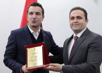 Veliaj merr titullin “Qytetar Nderi” i Preshevës: E pranoj me shumë përulësi këtë nderim të madh! Tirana do të financojë….!