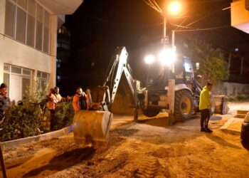 Nis asfaltimi i rr. “Xhon Belushi” në Njësinë 4, Veliaj: Në Tiranë ecim përpara vetëm me punë; do të asfaltojmë çdo cep të qytetit