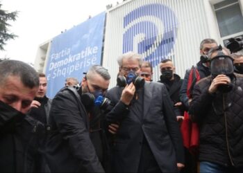 Di gjë njeri ç’u bë më revolucionin, apo uragani i fitores ka ngec tek Alibasha?