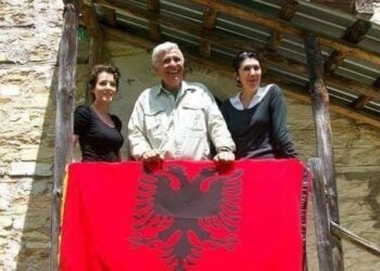 “As familja nuk më përkrahu kur u thashë se jam shqiptar”! Rrëfimi i deputetit të parë shqiptaro-ortodoks në Maqedoni