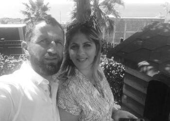 Humbi bashkëshorten në moshë të re, postim prekës i futbollistit të njohur: Më copëtove zemrën