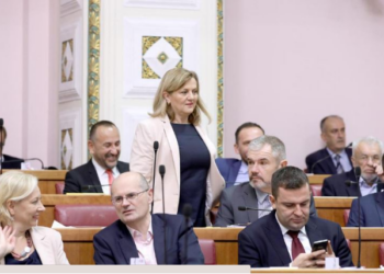 Parlamenti kroat/ Deputetja shqiptare i përgjigjet deklaratës së Milanoviç: Kroacia ashtu si Kosova fitoi pavarësinë nga ish-Jugosllavia