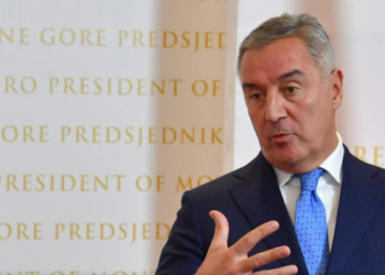 “Milo, qelia po të pret”/ Shefi i burgut malazez i dërgoi një mesazh presidentit Gjukanoviç