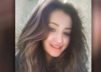 Hodhi foshnjën e saj në lumë, nëna 29-vjeçare pretendon se fëmija e saj është gjallë